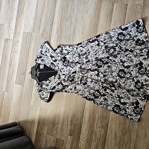 Vince Camuto Dress Size 8